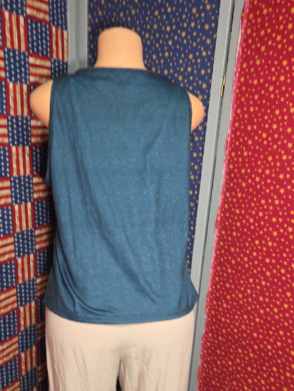 Light Blue and Teal Stretch Tank Top - XL - Picture 4 of 4